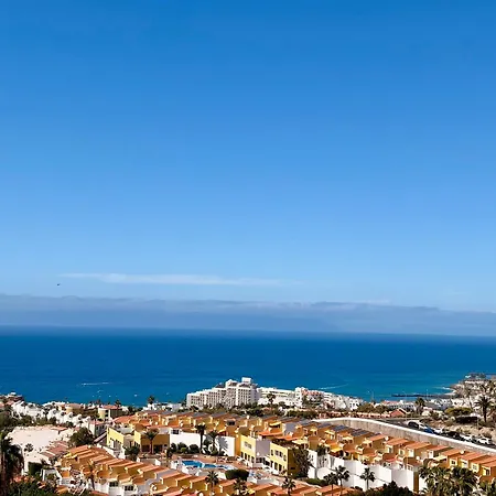 Victoria Apartment, אדחה