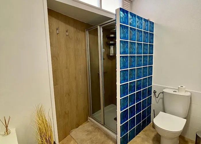 Victoria Apartment, * אדחה