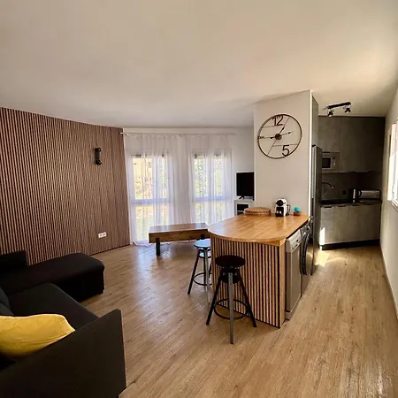 Victoria Apartment, Apartament *